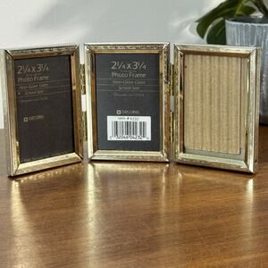 Vintage Decorel Gold Tone Tri-Fold Photo Frame 2.25x3.25 Non-Glare Glass USA